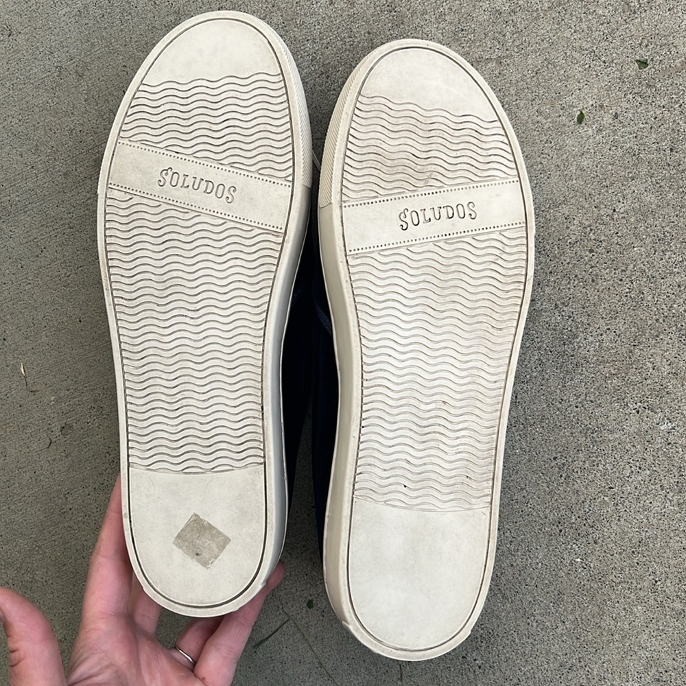 SOLUDOS Velvet Llama Sneaker in Navy Size 8.5 - Picture 12 of 14